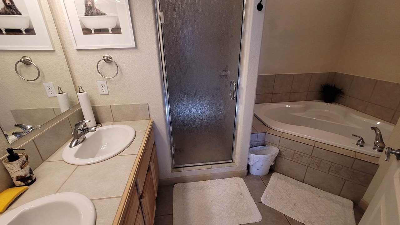 Photo of Bathroom in Lake Hatcher Park