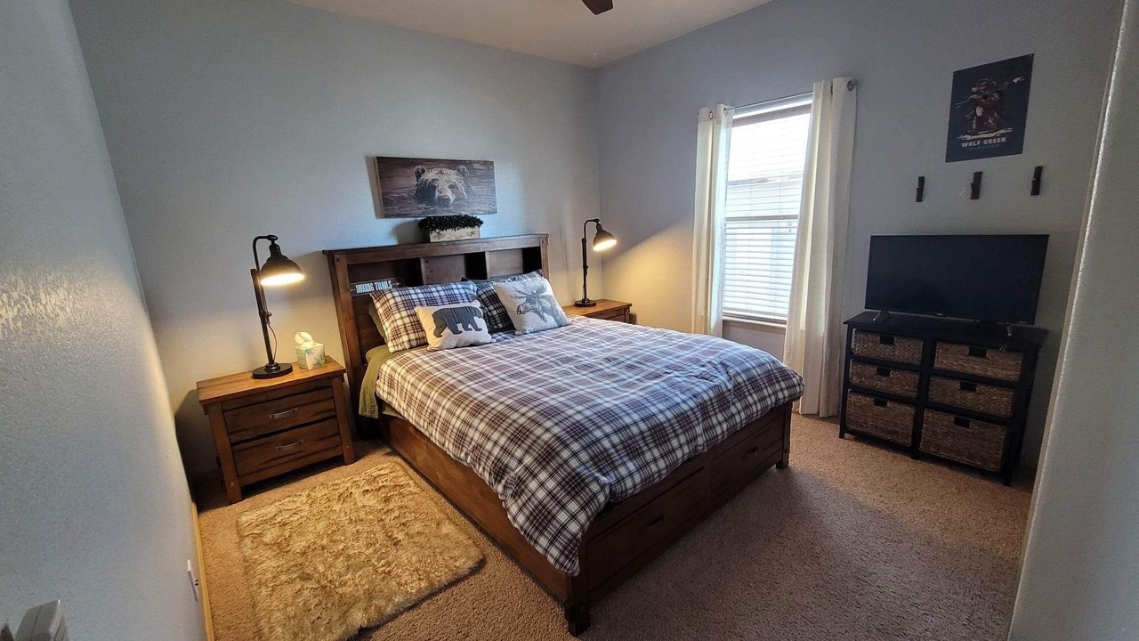 Photo of Bedroom in Lake Hatcher Park