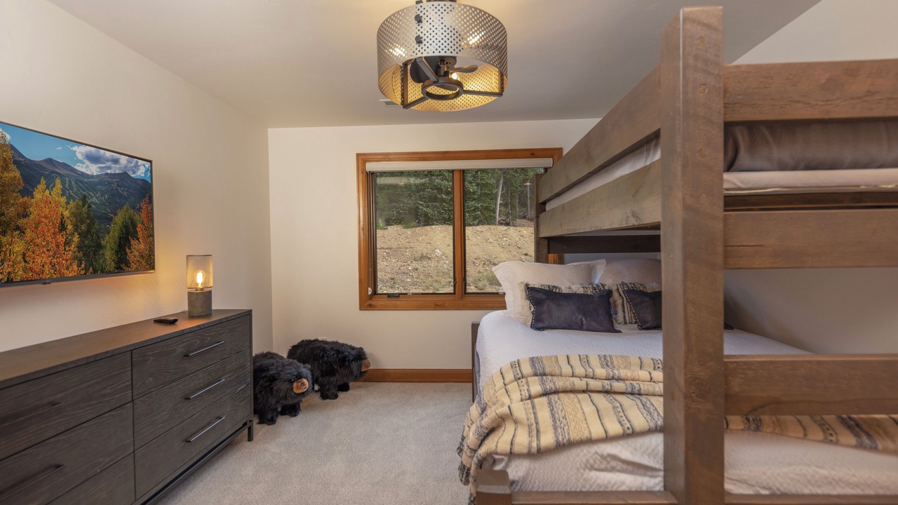Photo of Bedroom in Woodmoor