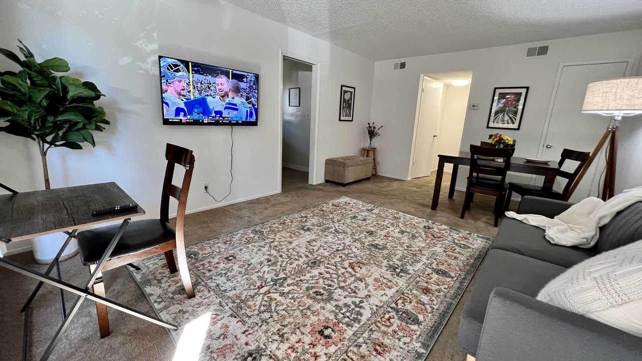 Photo of Livingroom in Burlingame