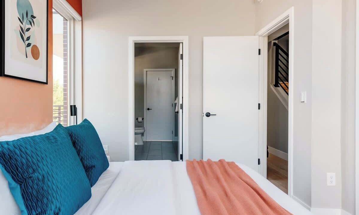 Photo of Bathroom in West Colfax