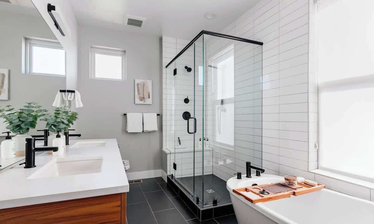 Photo of Bathroom in West Colfax