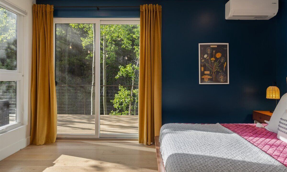 Photo of Bedroom in Idaho Springs