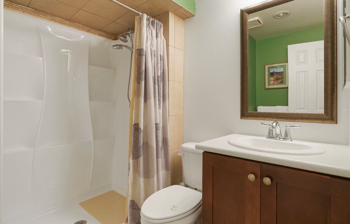Photo of Bathroom in Foothill Green