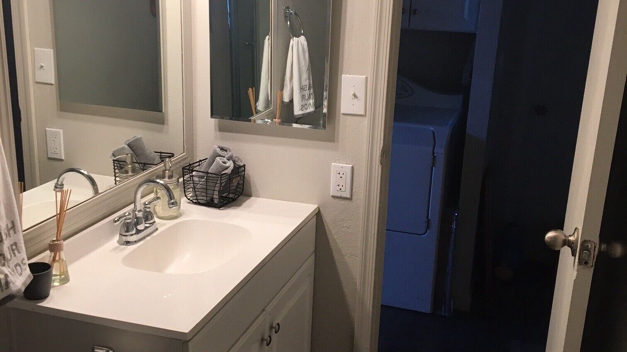 Photo of Bathroom in Bullhead City