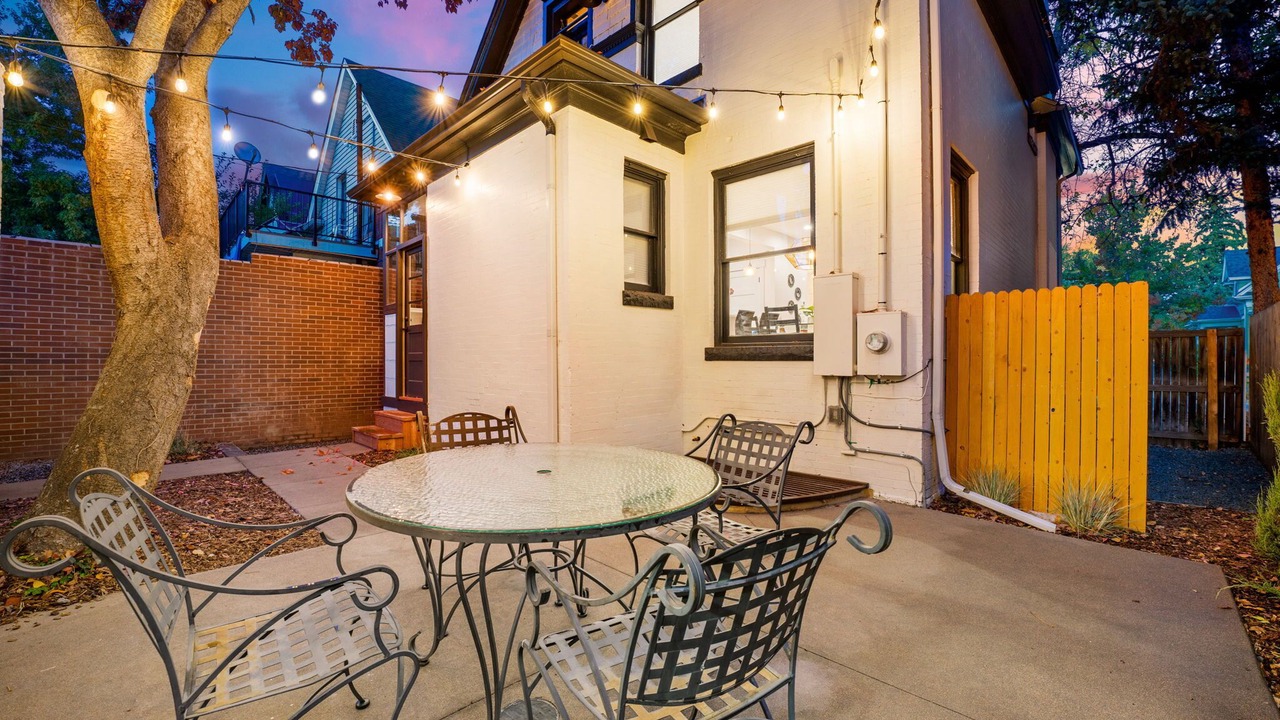 Photo of Outdoor in Alamo Placita