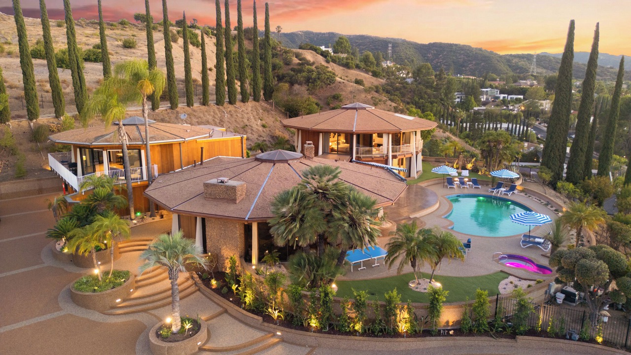 Photo of Outdoor in Encino