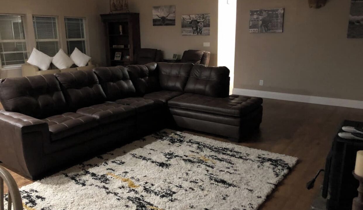 Photo of Livingroom in Springville