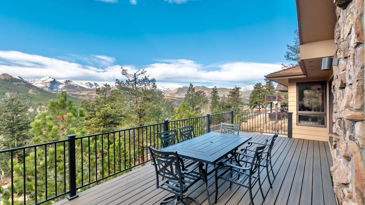 Photo of Outdoor in Windcliff Estates