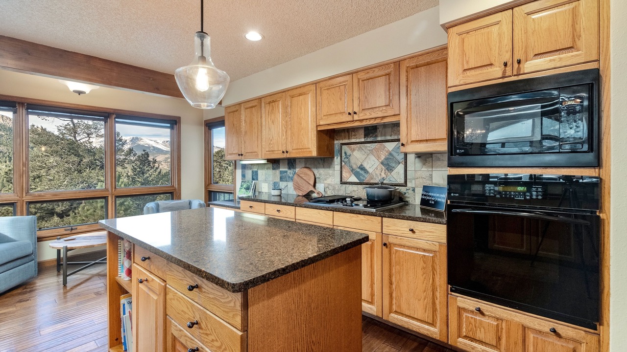 Photo of Kitchen in Windcliff Estates
