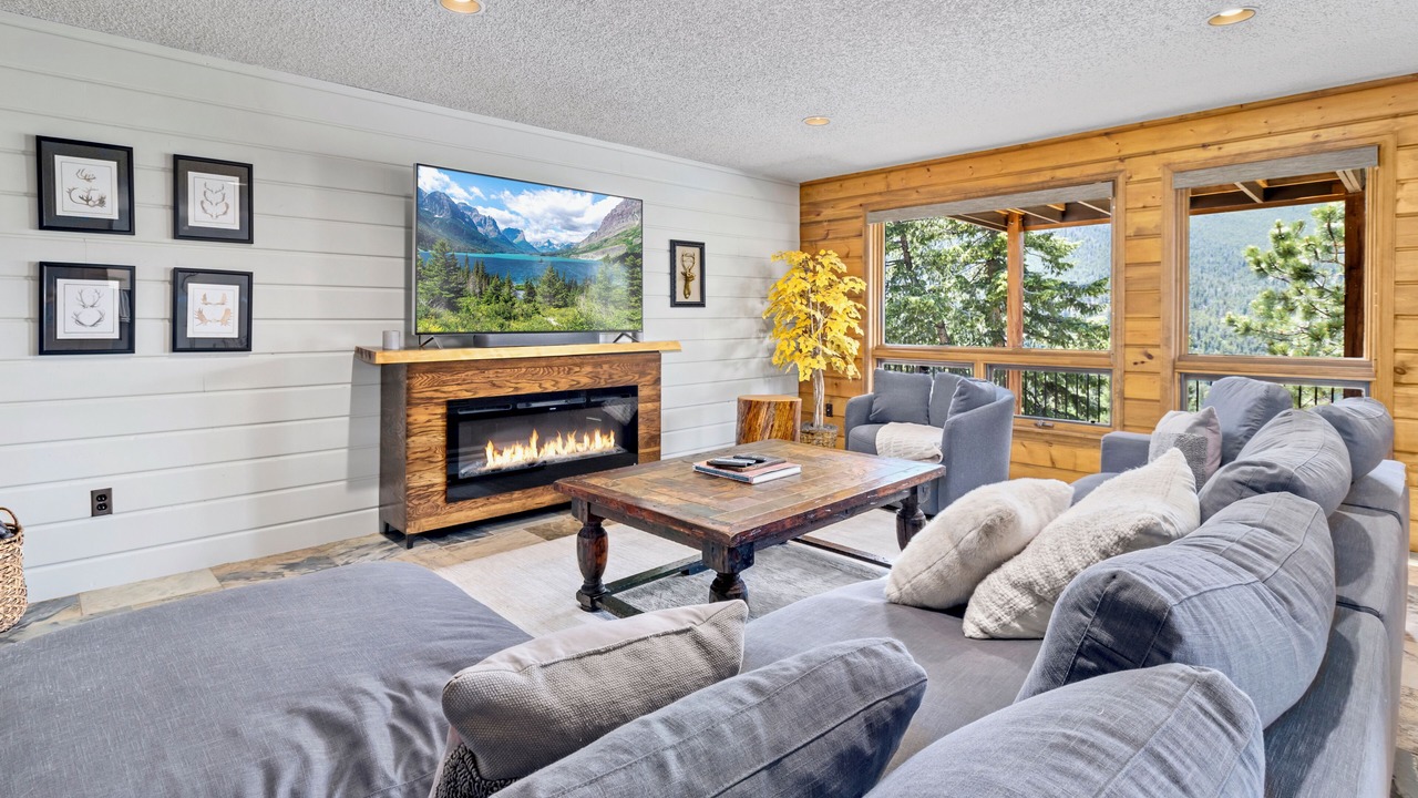 Photo of Livingroom in Windcliff Estates