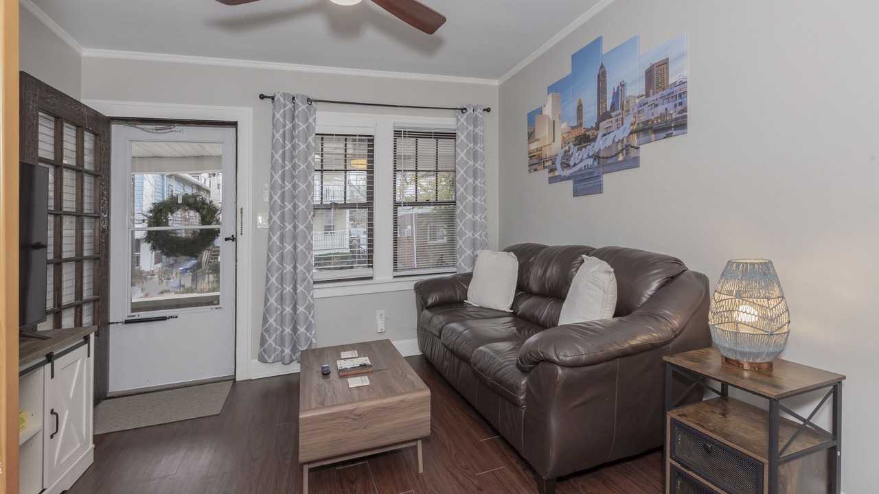 Photo of Livingroom in Cleveland