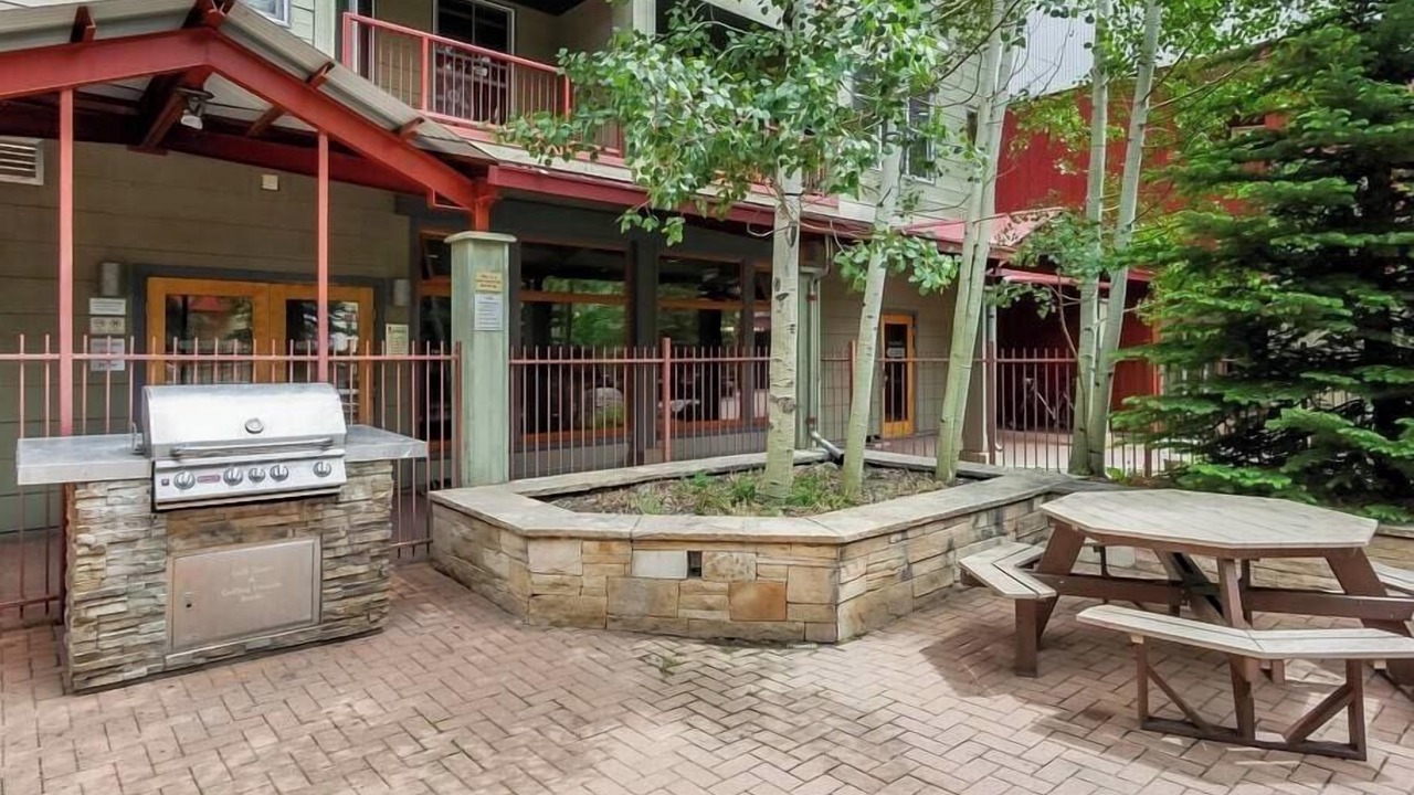 Photo of Outdoor in River Run