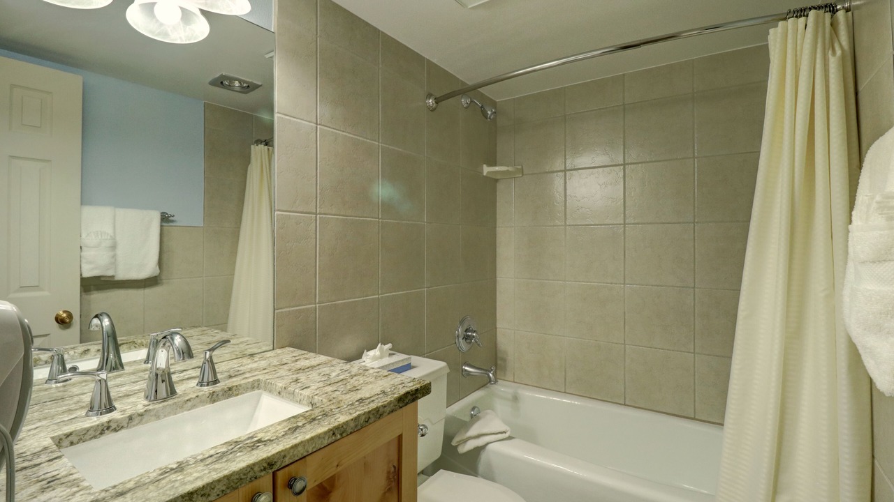 Photo of Bathroom in Copper Mountain Village