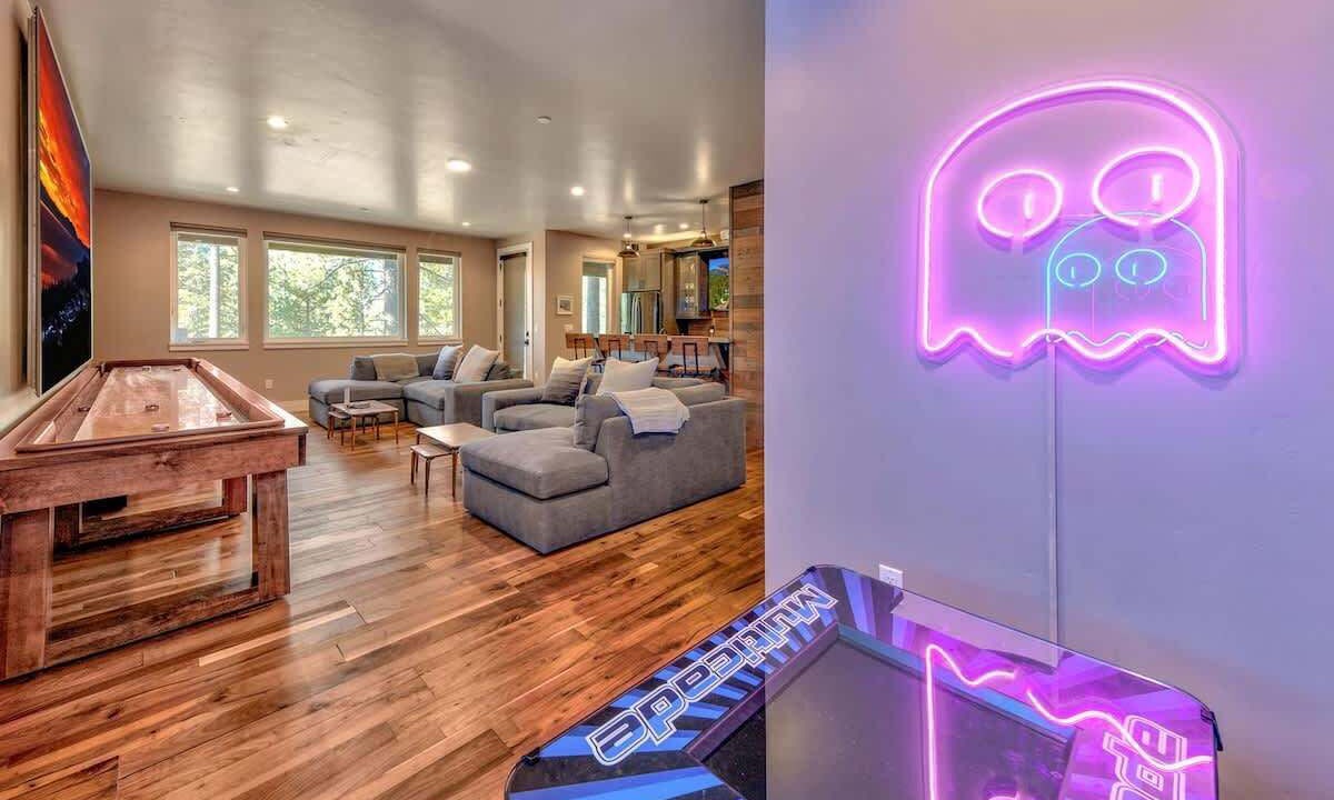 Photo of Livingroom in Montgomery Estates