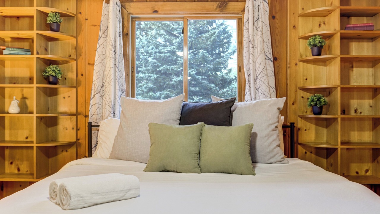 Photo of Bedroom in Cascade