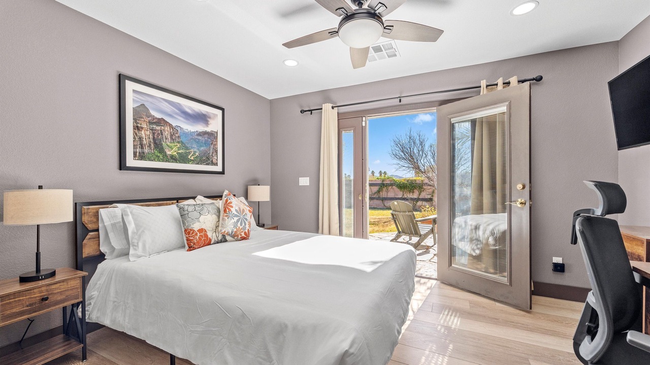 Photo of Bedroom in Enterprise