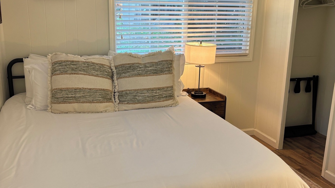 Photo of Bedroom in Springville