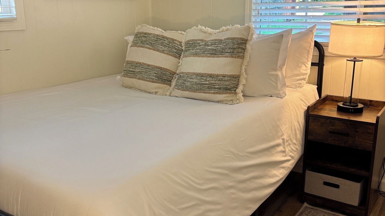 Photo of Bedroom in Springville