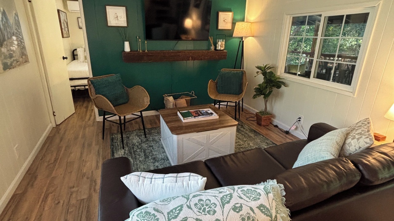 Photo of Livingroom in Springville