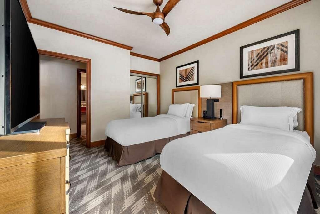 Photo of Bedroom in Peak 9