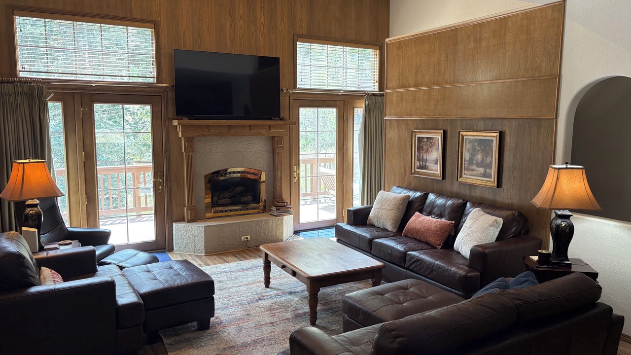 Photo of Livingroom in Woodland Park