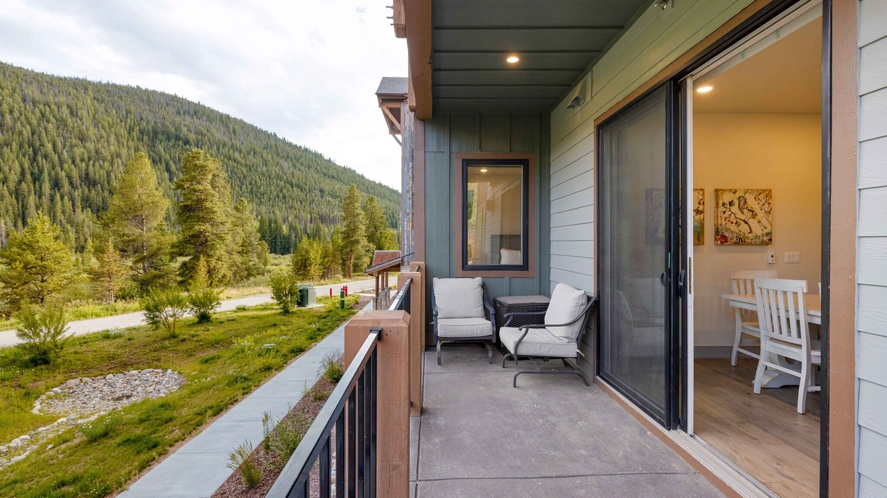 Photo of Patio Balcony in Lakeside Village