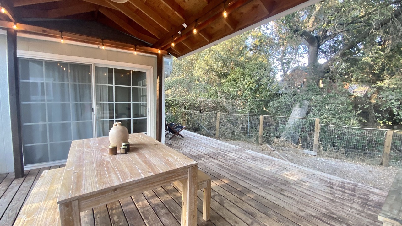 Photo of Outdoor in Meiners Oaks