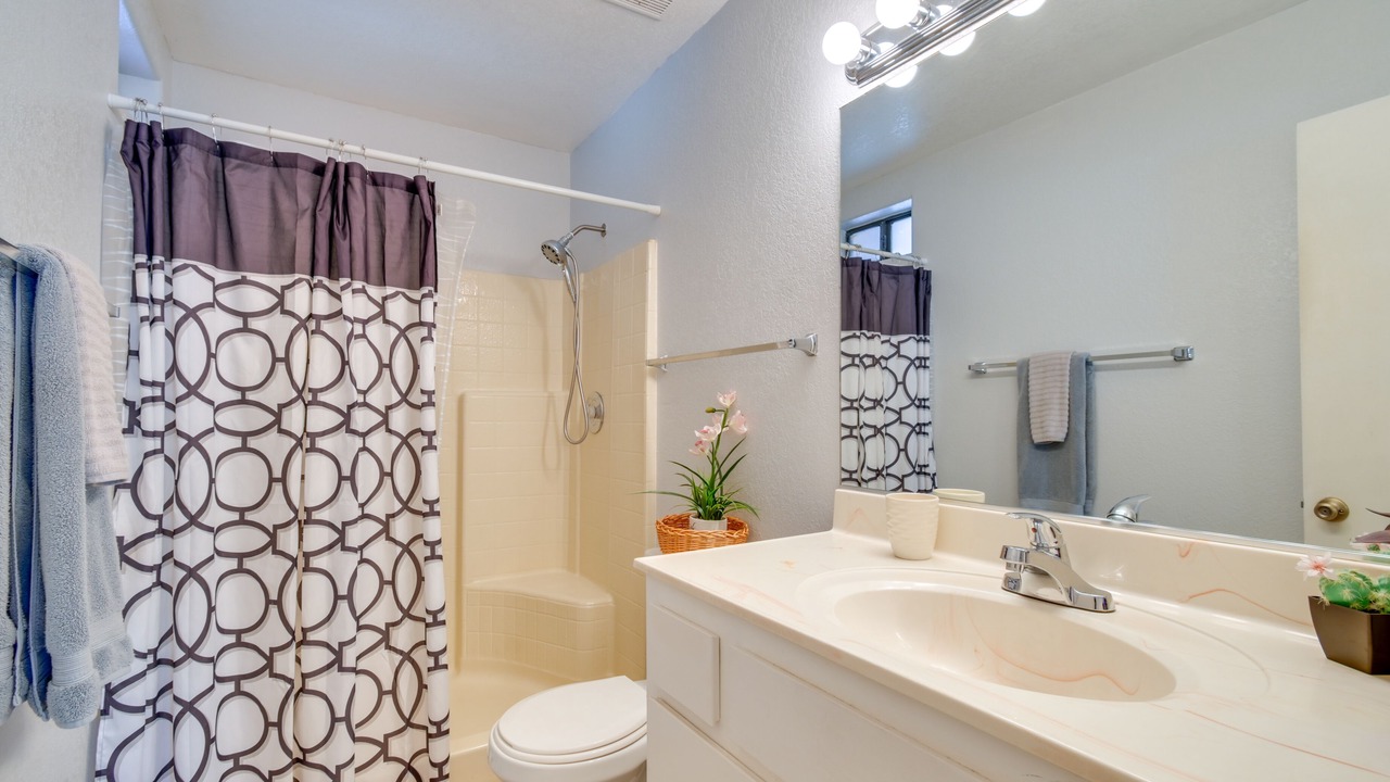 Photo of Bathroom in Sunridge Estates