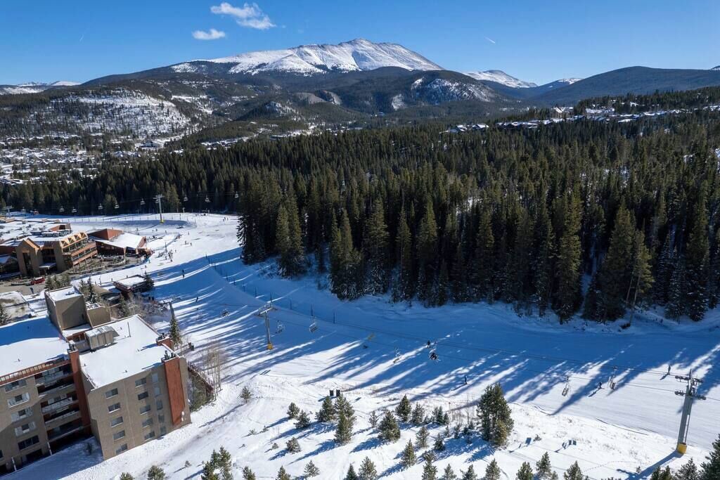 Photo of Others in Peak 9
