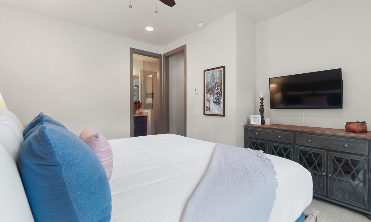 Photo of Bedroom in Woodmoor