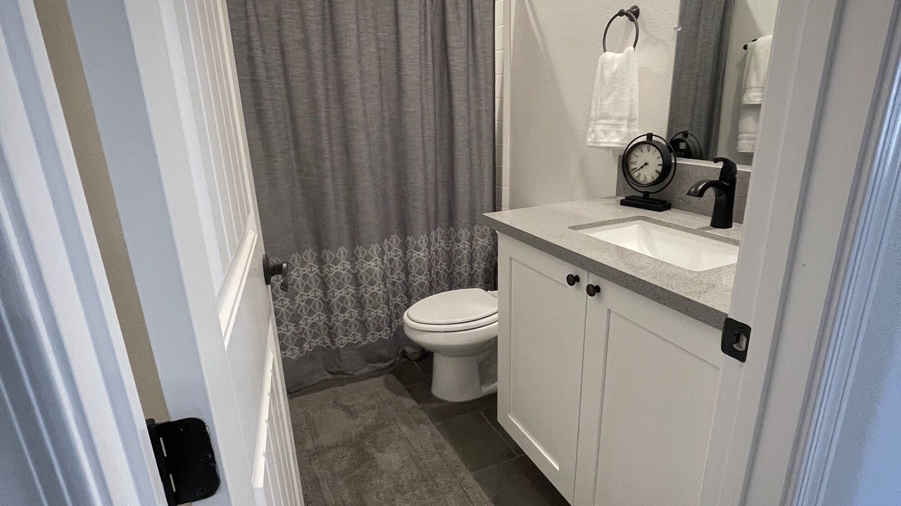 Photo of Bathroom in Sunridge Estates