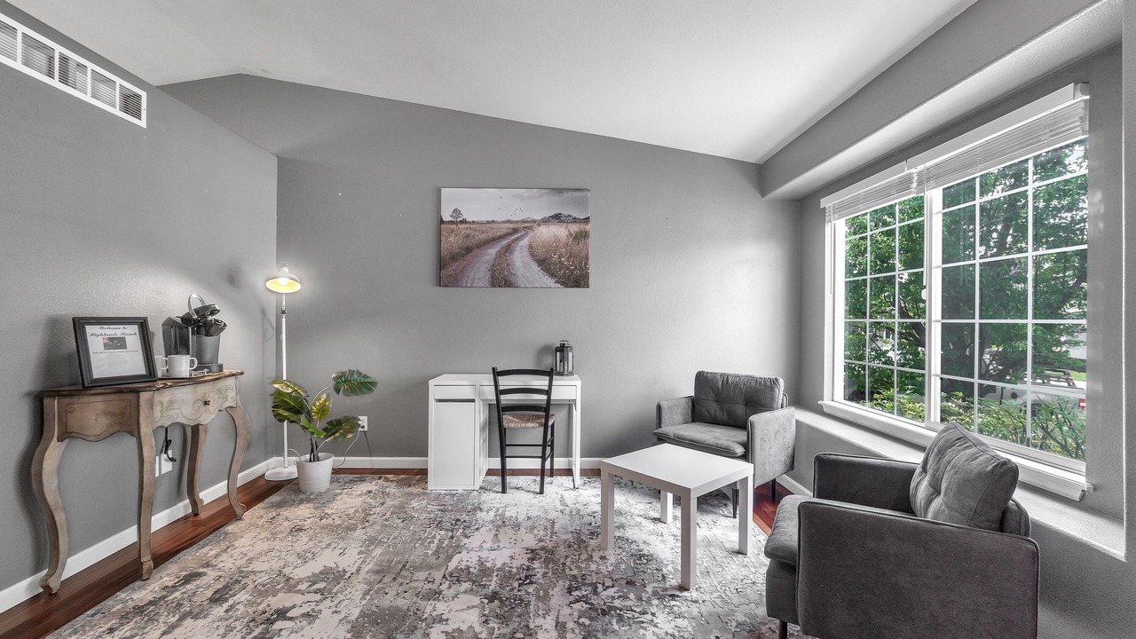 Photo of Livingroom in Westridge