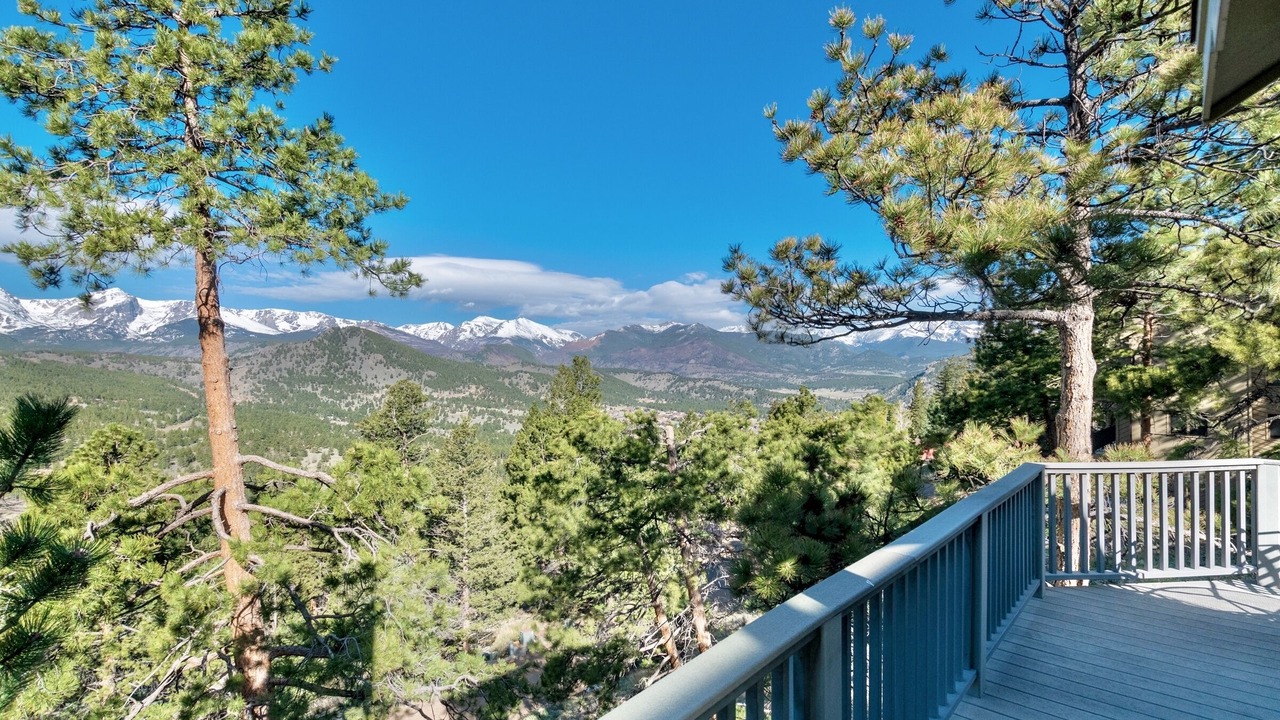 Photo of Outdoor in Windcliff Estates