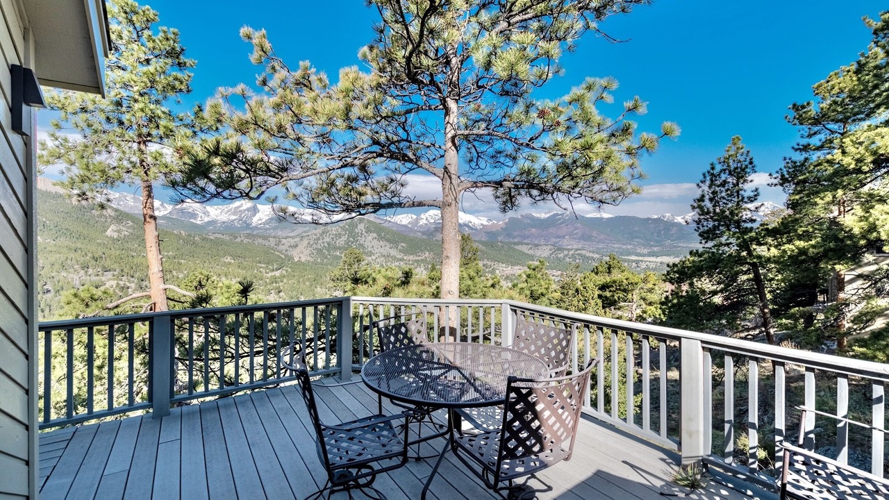 Photo of Outdoor in Windcliff Estates