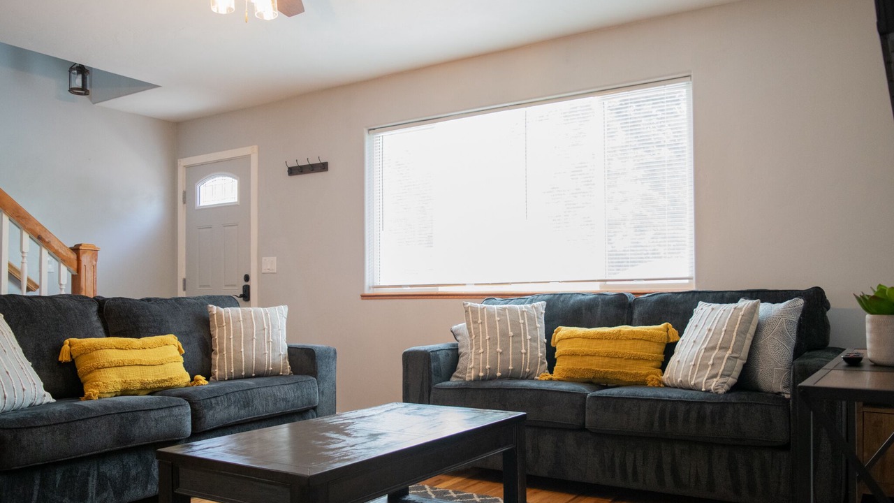 Photo of Livingroom in Canon City