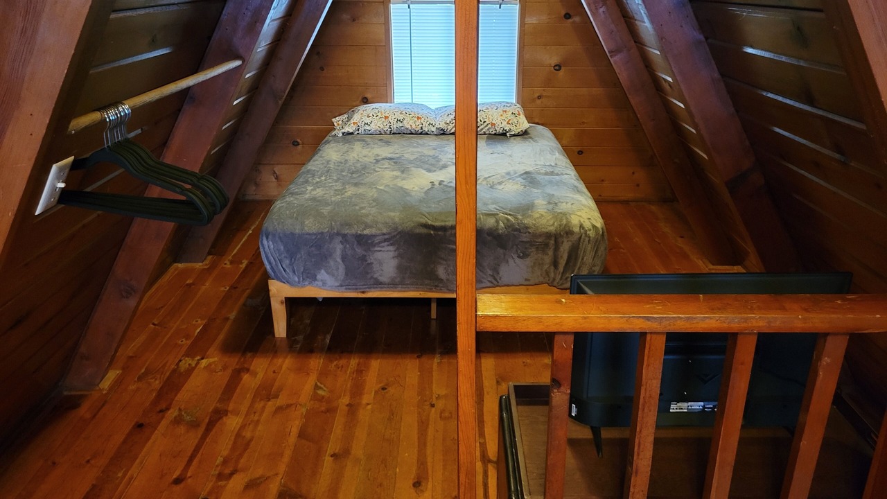 Photo of Bedroom in Bodfish
