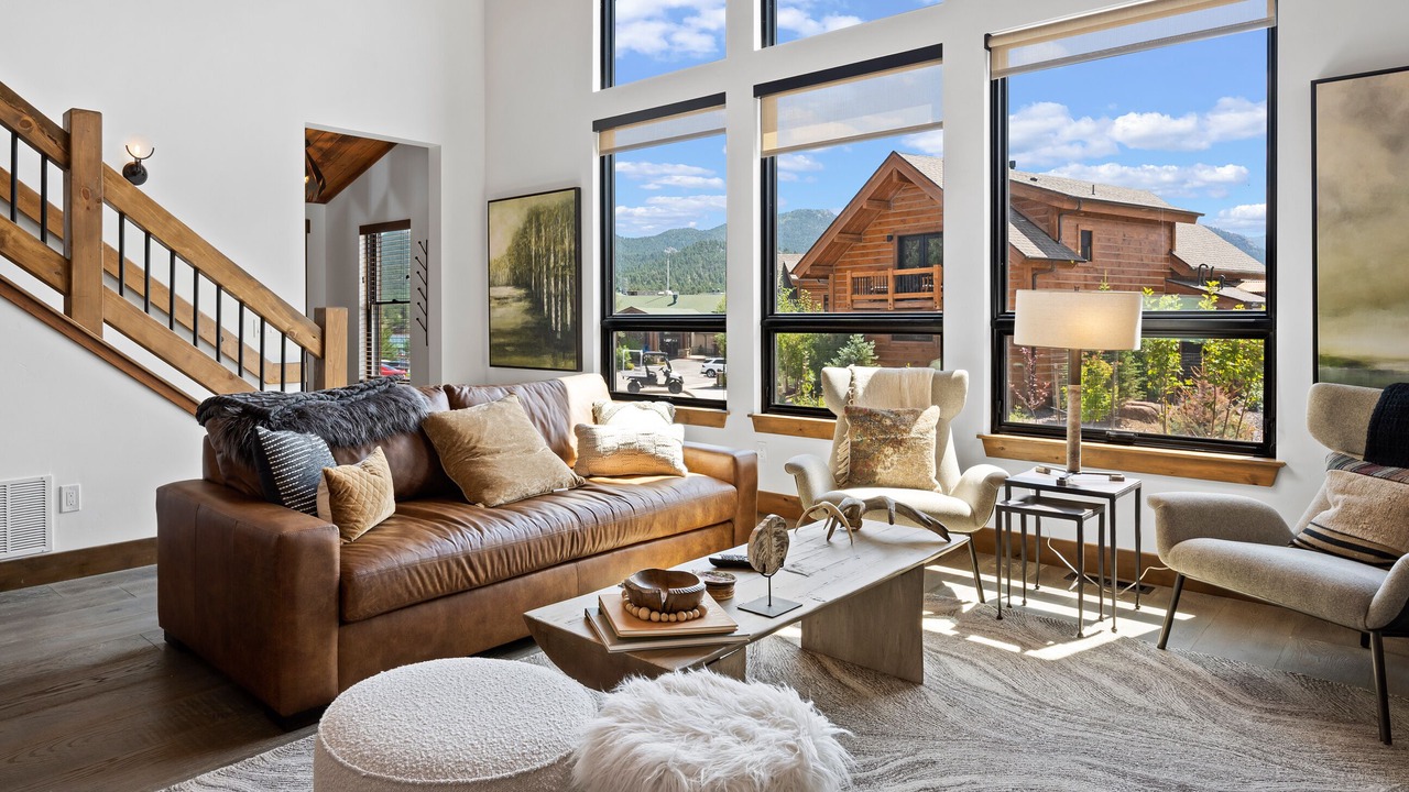 Photo of Livingroom in Estes Park