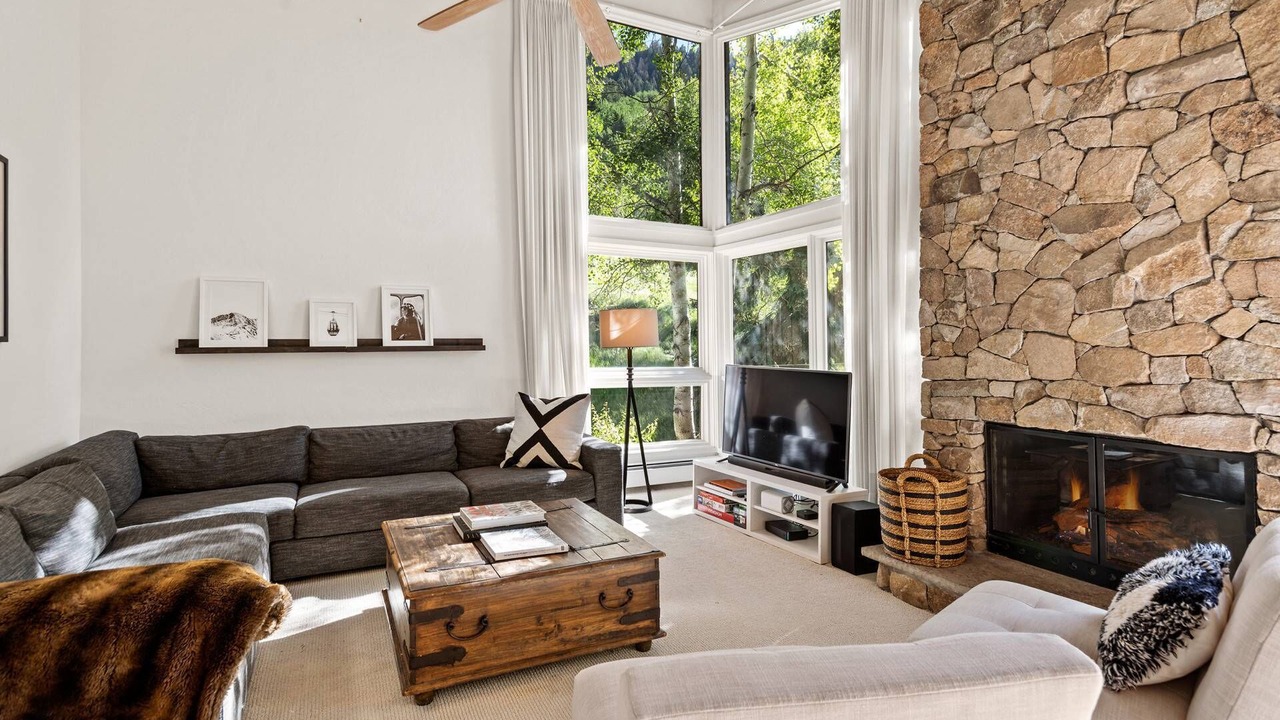 Photo of Livingroom in Aspen