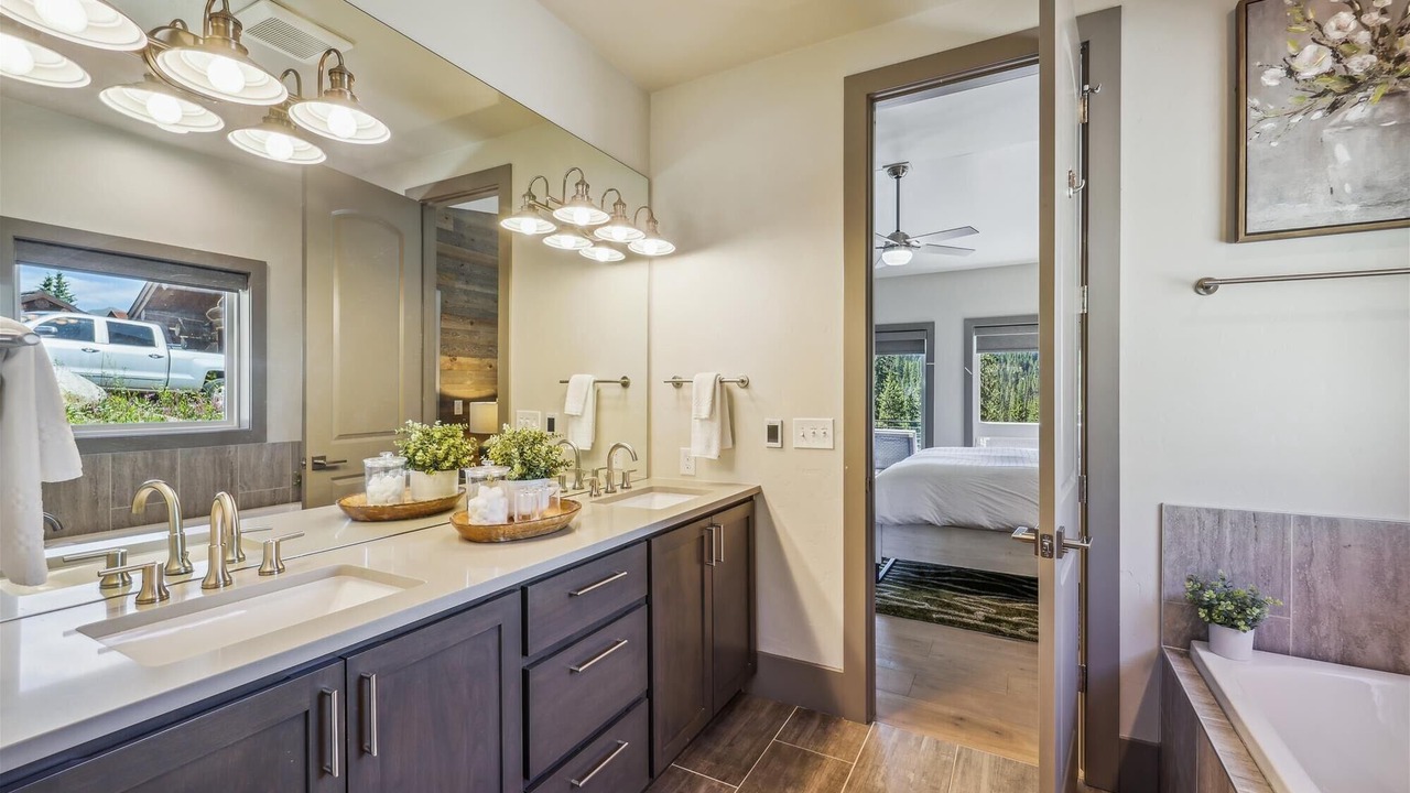 Photo of Bathroom in Baldy Mountain