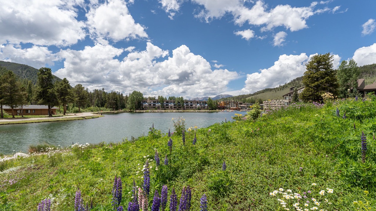 Photo of Outdoor in Lakeside Village