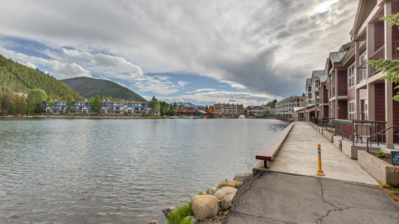 Photo of Outdoor in Lakeside Village