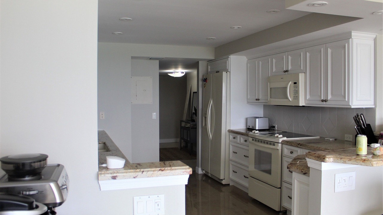 Photo of Kitchen in Lauderdale-by-the-Sea