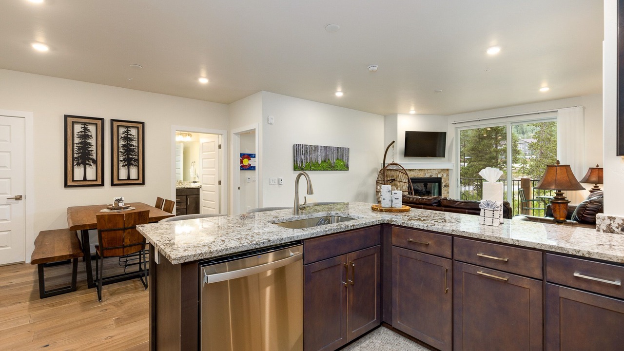 Photo of Livingroom in Lakeside Village