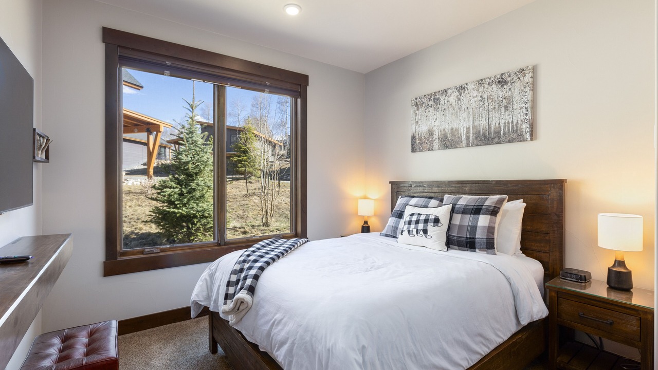 Photo of Bedroom in Silverthorne