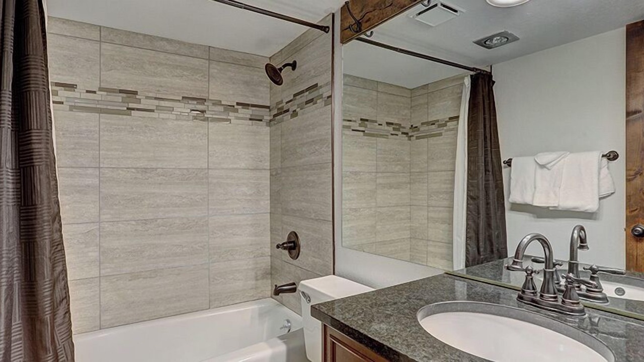 Photo of Bathroom in Copper Mountain Village