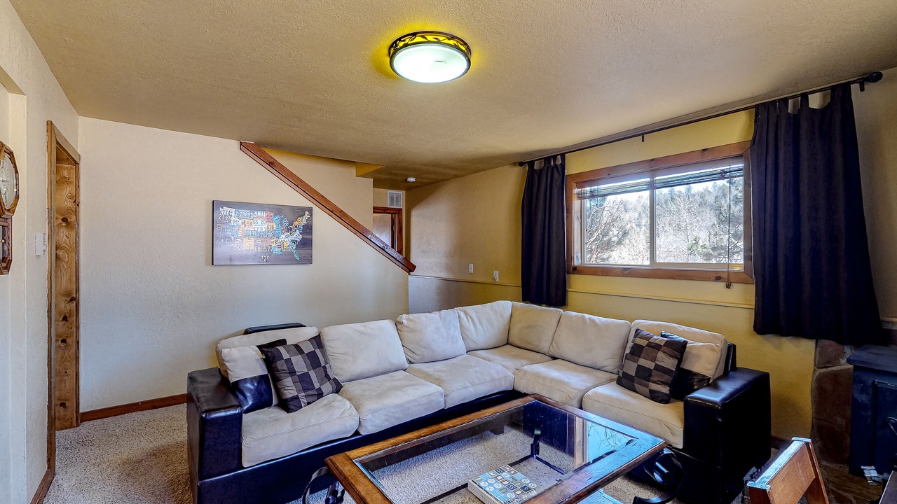 Photo of Livingroom in Cripple Creek