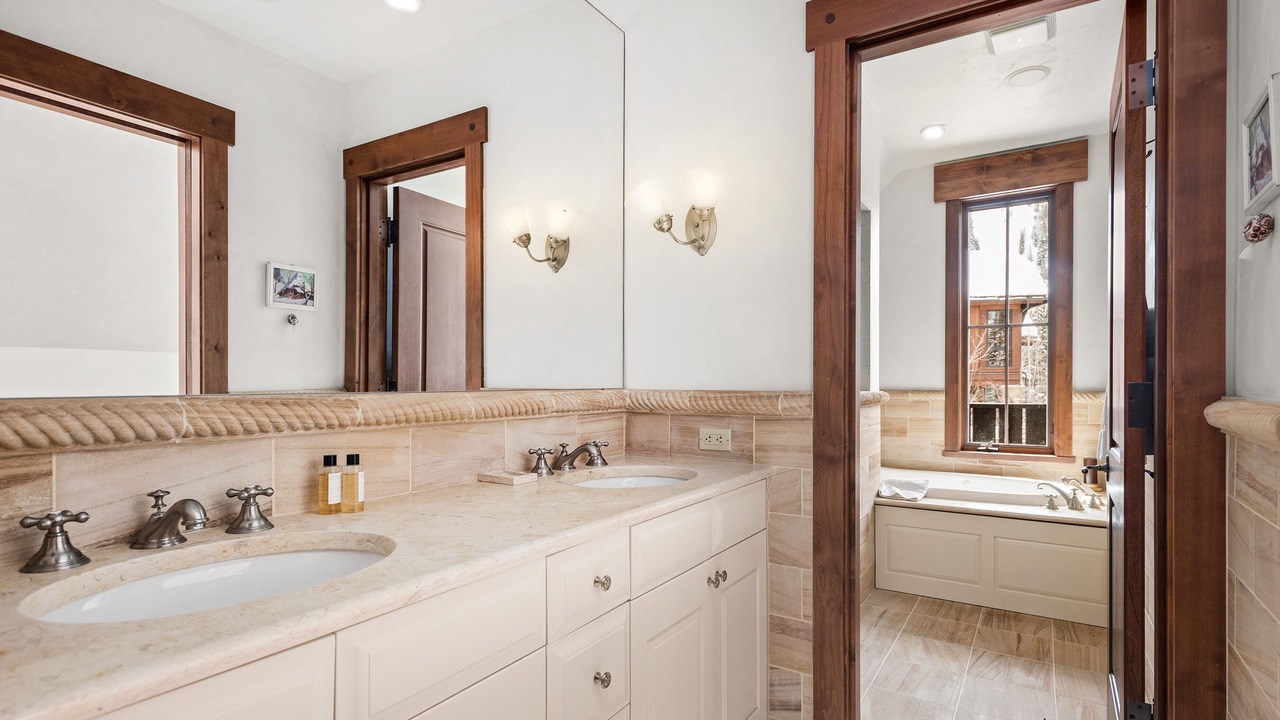 Photo of Bathroom in Aspen