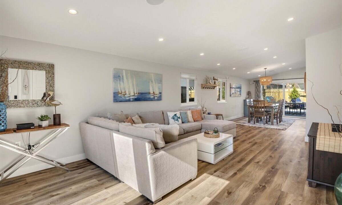 Photo of Livingroom in Westside Santa Cruz
