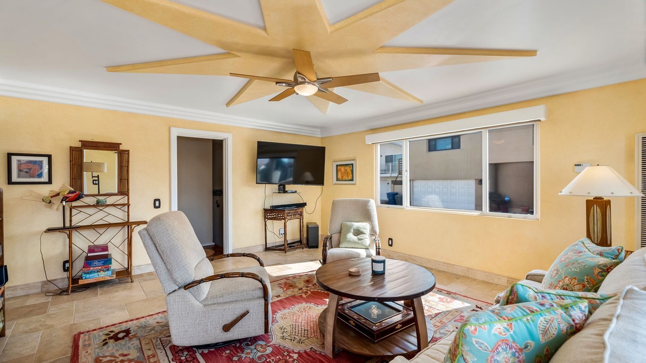 Photo of Livingroom in Silver Strand
